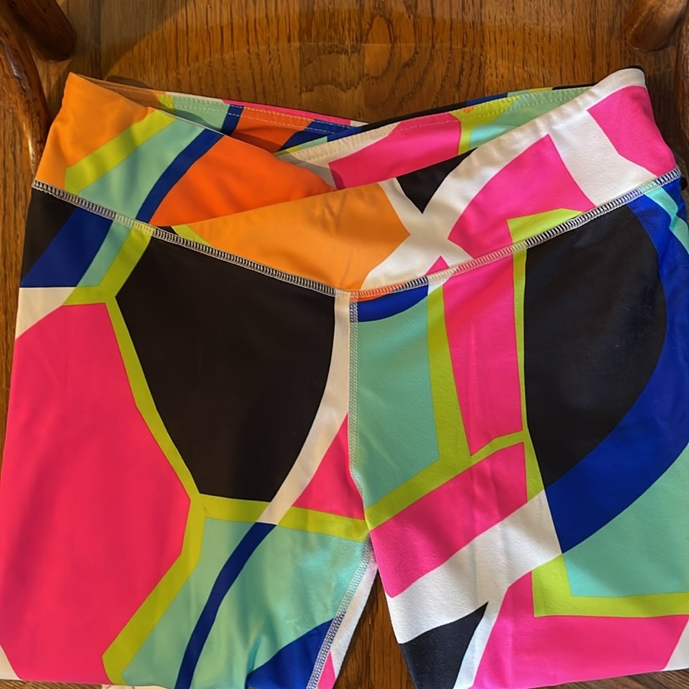 Cropped Fabletics leggings size small - Picture 2 of 3